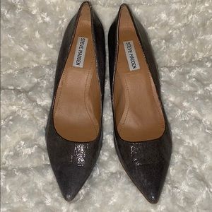 Gray Steven Madden Pumps!